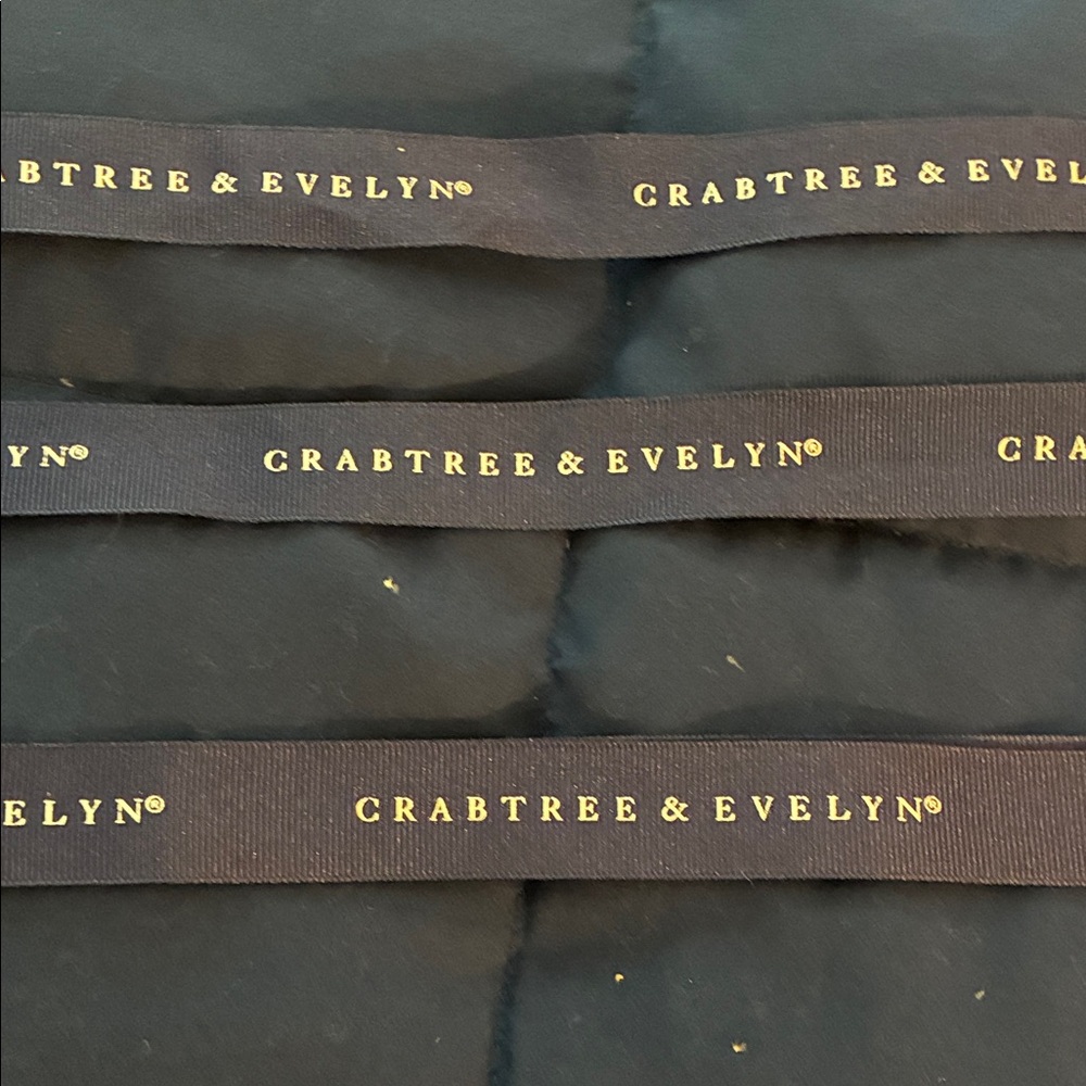 Crabtree & Evelyn Navy Ribbon